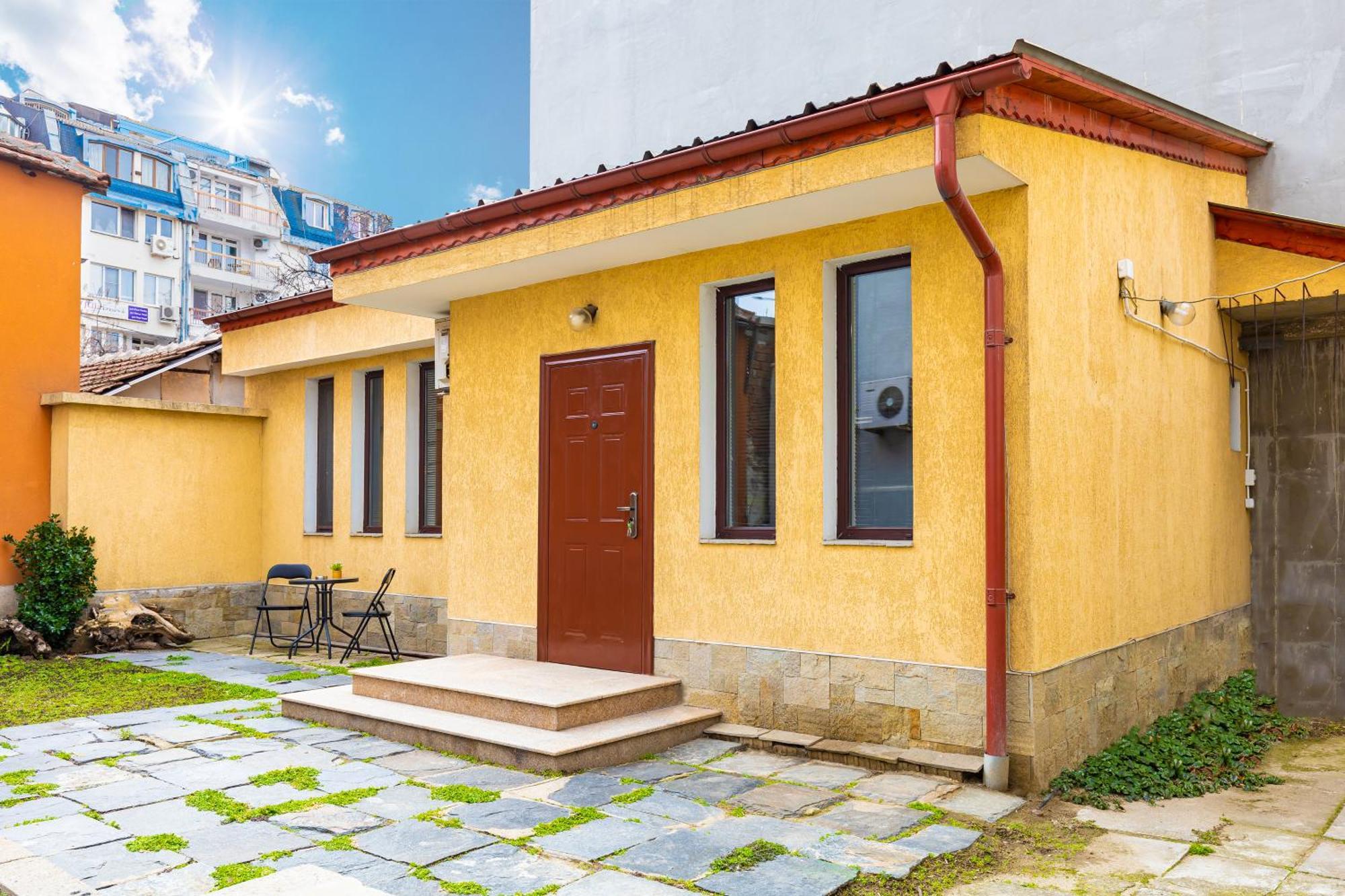 Appartamento 'Little Little' House In The Town Center & Parking Plovdiv Esterno foto